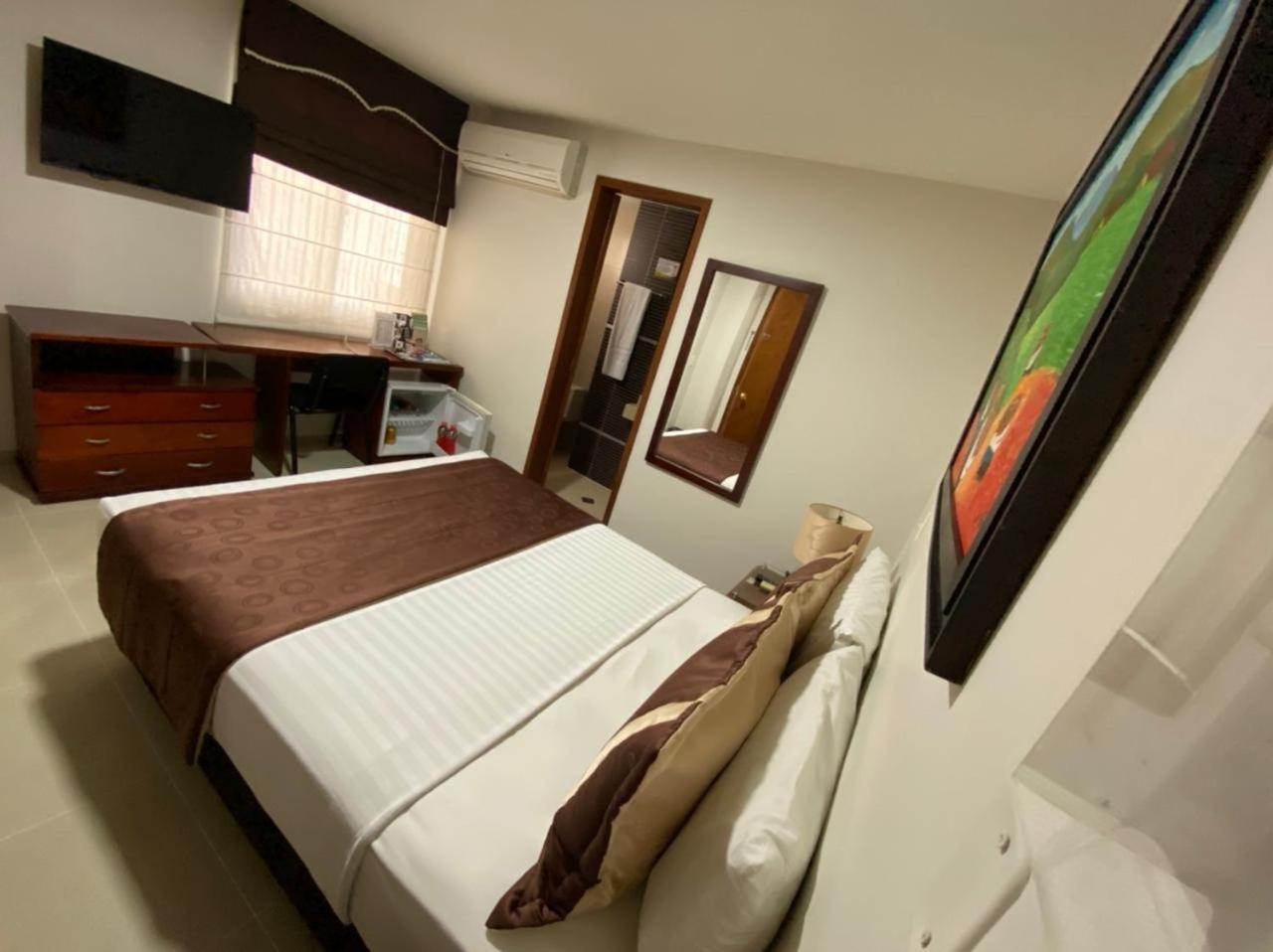 Cabecera Country Hotel Bucaramanga Extérieur photo